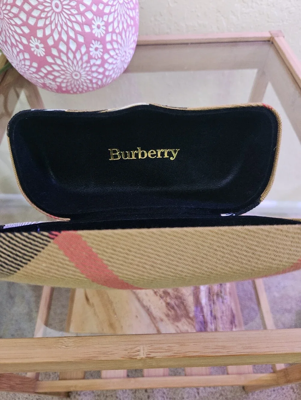 Burberry Nova check hard sunglass /glasses case made in Italy.